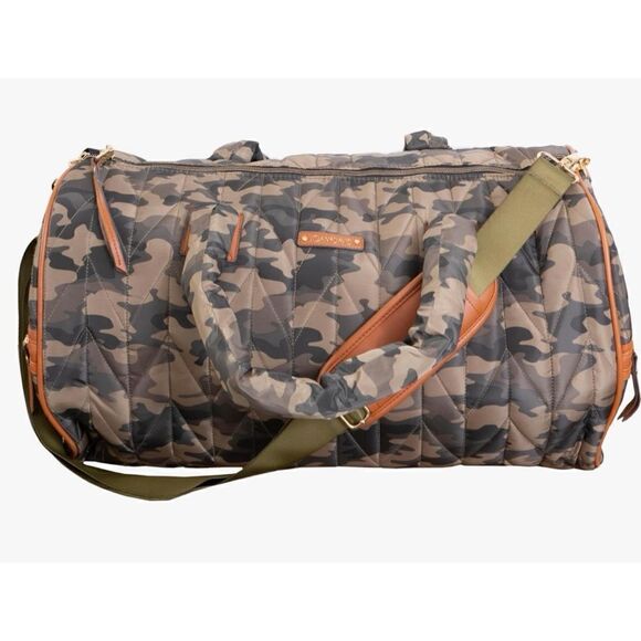 Joan & David Weekender Overnight Bag  Chevron Quilted 21" Gym Bag / No Strap - Picture 1 of 10
